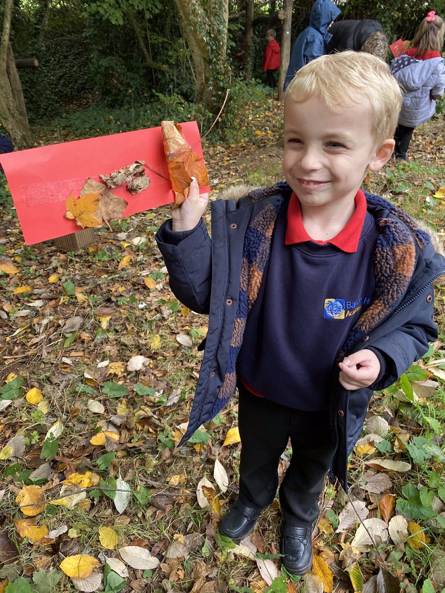 Yesterday, the remarkable children of Puffer and Rainbow Fish took to the forest school are for a scavenger hun5bto discover signs of Autumn. @BHA_TQ @discoverwhatspossible #remarkable