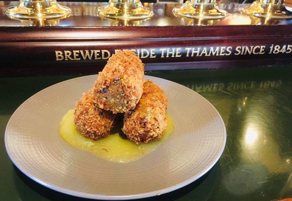 The Victoria Arms tweet media