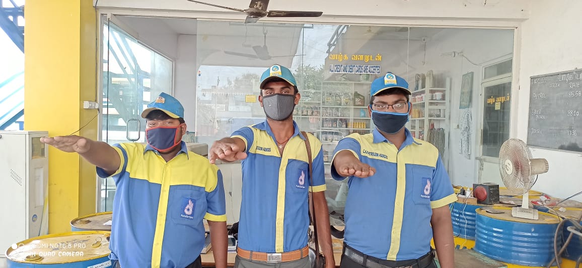 COVID-19 awareness message at our @BPCLimited Fuel stations in Karur Retail Territory. @BPCRetailSouth @8singhi @BPCLRetail @ravips25 #Unite2FightCorona https://t.co/Y3tSxEyG4w
