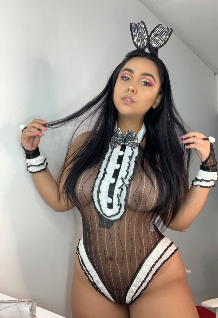 EL_Filozo's tweet photo. #lingerie #hot #teen #latina #bodypositivity #girls #bisexual #bigassgirls #AdultWork #bikini #latinabooty https://t.co/xCwTyRTkfk