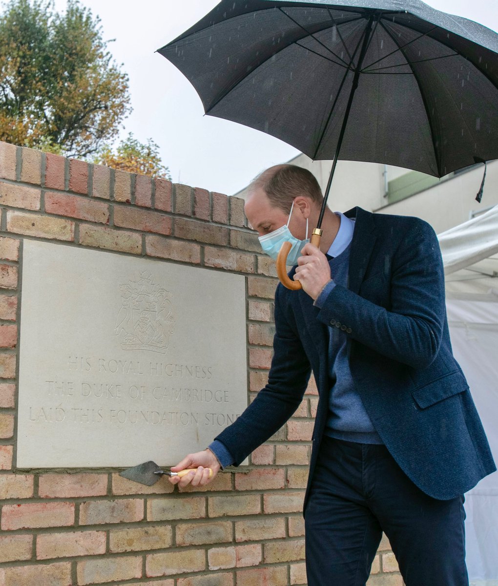 30 years after Diana, Princess of Wales, laid a ceremonial foundation stone to commemorate the building of the Chelsea Wing at @royalmarsden in Chelsea, Prince William visited The Royal Marsden in Sutton to mark the start of construction for the Trust’s Oak Cancer Centre. https://t.co/lycnCdLDgv