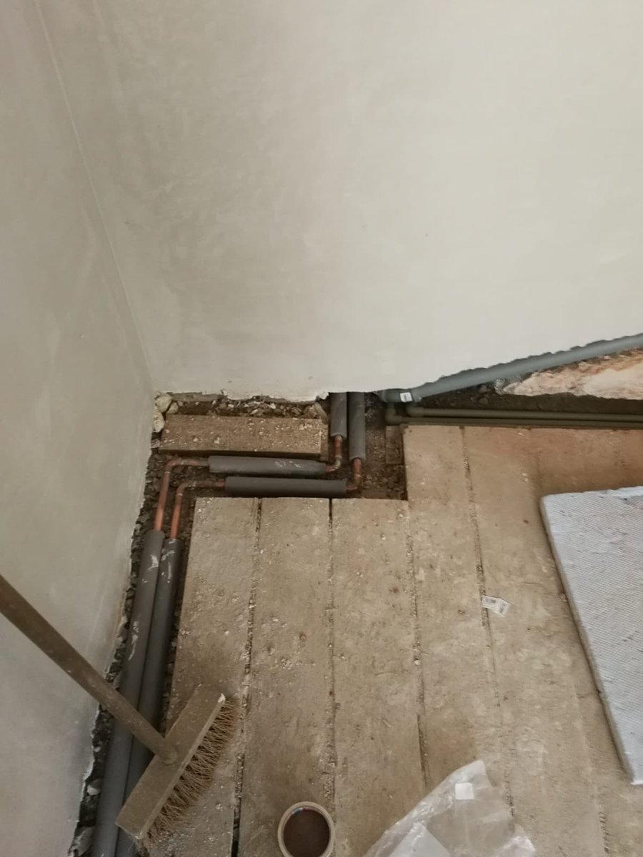 16/ It is integral to have a contractor who is extremely experienced and thinks ahead, planning & organising the next steps ahead of time.Otherwise, you’ll forget something important from the technical side, and spend additional money out of the budget adding it later.