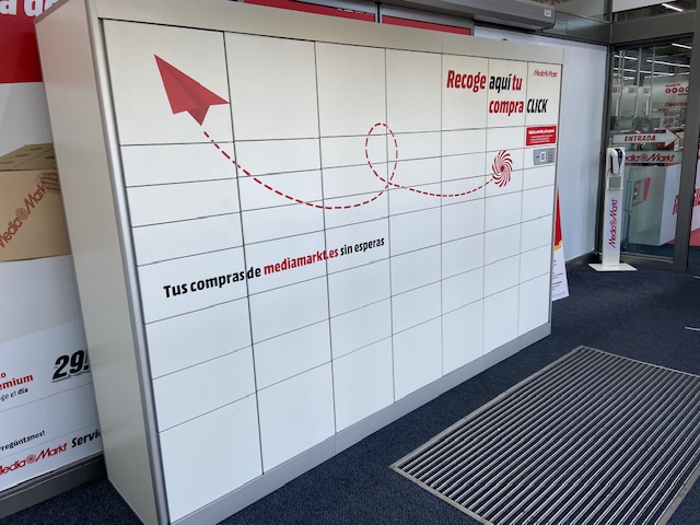 MediaMarkt_es's tweet image. ℹ️ Ya tenemos TAQUILLAS para la recogida de tus pedidos ONLINE en todas nuestras tiendas 🏬 gracias a la colaboración con @hapiick

🏃‍♀️ De una forma rápida e inmediata, recoge tus productos sin necesidad de esperas ni colas 🛡️ #MediaMarktService #Lockers