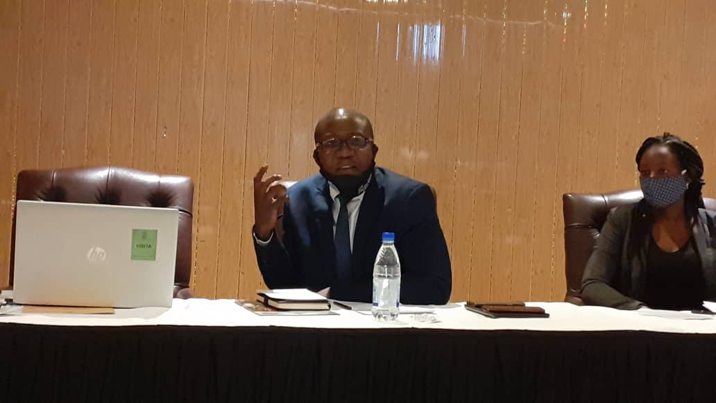nellykanos's tweet photo. The Minister of Environment, Climate Change, Tourism and Hospitality Industry Hon. Mangaliso Ndhlovu giving an opening speech for the workshop together with the UNDP Representative Jeremiah Mushosho giving a quite thoughful presentation https://t.co/2zv3lZbh4j