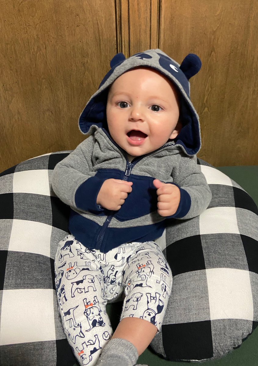 HanNewhouse's tweet photo. I hope these pics make y’all smile. https://t.co/JVySuGzdDY