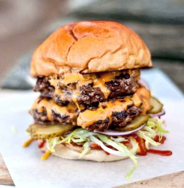 Brownsouppub's tweet photo. #QHNstreetfood alert!! Today @Wanderingyak are here, serving Special Mezzes, the Yak Hot Box and Baklava &amp; Pistachio Cream. 5pm - 8isg and first come, first served.
@steakandhonour are back on Sat 24th, 5 - 8pm. S. African favourites are on Sunday from @nownowchow 12-3pm. https://t.co/P7jYyLw00n