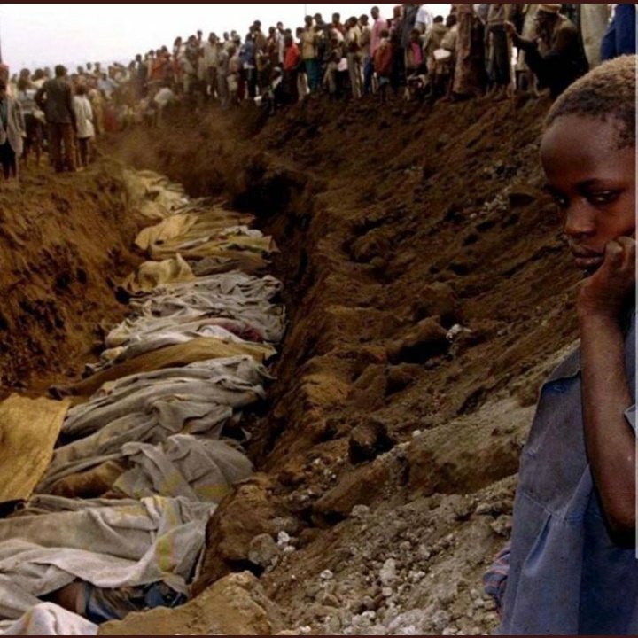 Mawunya_'s tweet photo. There's wailing across Africa. Imagine rich natural minerals in Congo becoming a curse rather than blessing to the people💔💔😳😭🙊 #CongoIsBleeding #LekkiGenocide https://t.co/zMCUvlsWQa