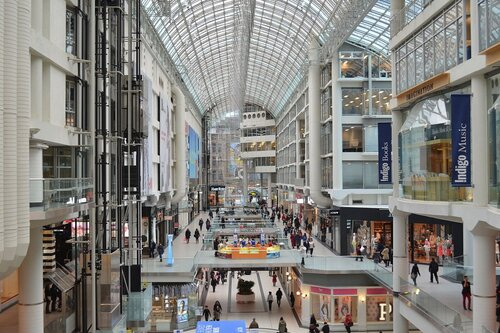 RetailInsider_'s tweet photo. Canadian Retailers Lack Staff at Critical Time: Expert👨💼@RI_EIC https://t.co/Z1KcFuQUlj #RetailInsider #retail #RBCReport #Canada #staff #demand #hire #recruit https://t.co/Pm6ORdHBLR