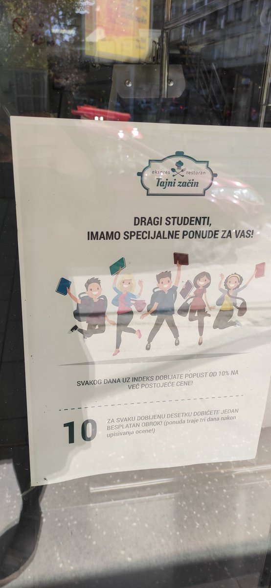 bojana_mala's tweet photo. Preko puta Ekonomskog. Ne znam kakva je usluga i hrana, ali zaslužili su reklamu barem za ovo. https://t.co/VCXDuDfdZk