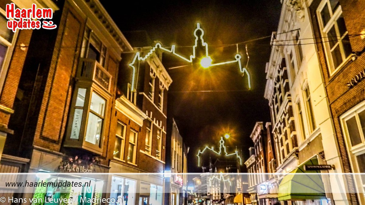 Haarlemupdates's tweet image. Vanaf komend weekend zal de sfeerverlichting in de Haarlemse binnenstad weer ontstoken worden. #Haarlem #binnenstad #sfeerverlichting #StichtingHaarlemLichtstad #BIZBinnenstadHaarlem haarlemupdates.nl/2020/10/21/haa…