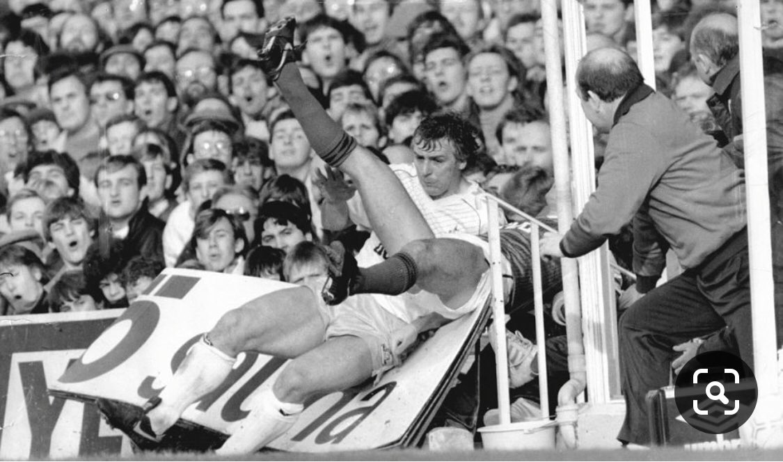 wadingcockerel's tweet photo. @CheapPanini @FootballCliches Graham Roberts v Charlie Nicholas 1984. https://t.co/JcDbWq0bTG