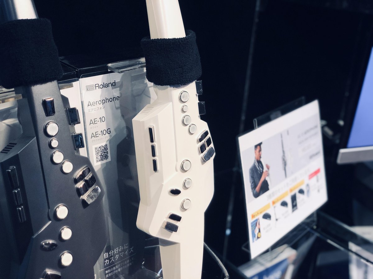 shima_kawasaki's tweet photo. Aerophoneコーナーのレイアウトを一新しました!ヘッドフォンでもスピーカーでもお試し可能ですので、ぜひご来店お待ちしております(*^▽^*) #Aerophone #AE10 #AE05 #Roland https://t.co/Ur7T4MqfGu