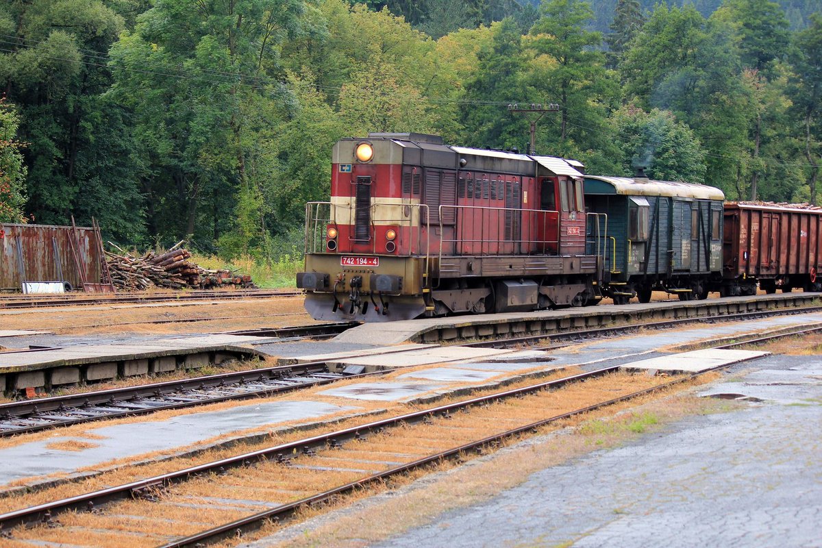 AcclimeChina's tweet photo. In Xi'an, China, a surge was seen in #China- #Europe #freight train trips this year. The #Chang'an China-Europe freight #train service had operated 3,004 trains as of Sunday, 1.8 times that of the same period last year.
#bechinable #Xian https://t.co/eJtF3k1pAS