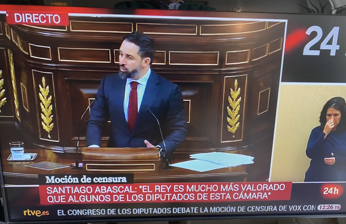 hermanntertsch's tweet image. Dice Abascal: “El Rey es mucho más valorado que todos los diputados de esta cámara”.
El rótulo de TVE lo tienen en pantalla. No dejan de mentir y manipular. No saben.
