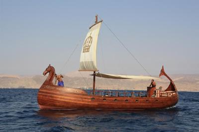 Some interesting links:  https://www.researchgate.net/publication/281576191_The_Phoenician_Hippos_Figurehead_Preserved_Tradition_and_Types_of_Ship http://uir.unisa.ac.za/handle/10500/10344 https://www.academia.edu/5667068/The_Marsala_Punic_Warships_Reconsidering_their_Nature_and_the_Function_of_the_Ram_