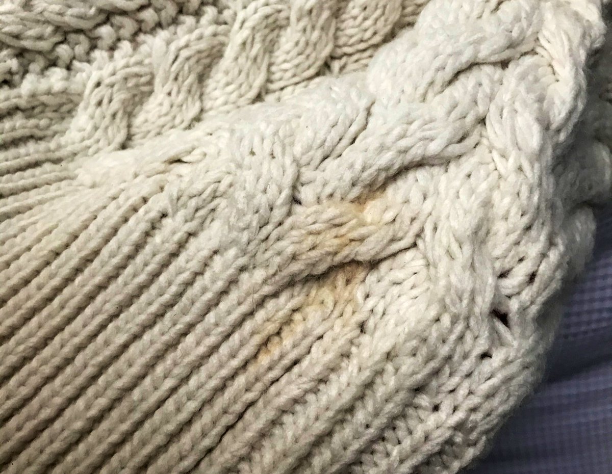 _caseybee's tweet photo. @hm_custserv I received a much awaited order yesterday but the item has a big mark on it. I don’t want to return the item because it’s been out of stock for ages and I don’t know if I’ll be able to get another, so is there anything you can do? https://t.co/G2yEtynITy