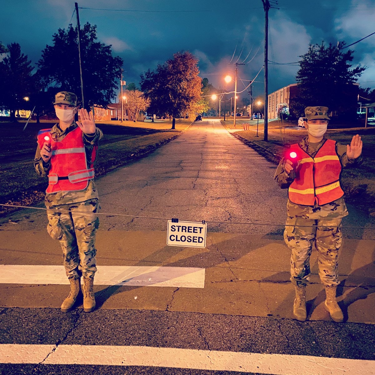 E795thMPBN's tweet photo. E795 MP BN Trainees participate in the this mornings Safe &amp; Secure Installation Detail. This allows Trainees and Soldiers to run safely on designated routes free of vehicle traffic. In other words - we can get our run on and fast! @bennettmp45 @G6_795th @G7_795_MP @GuidonNews https://t.co/JqB86nYK0w