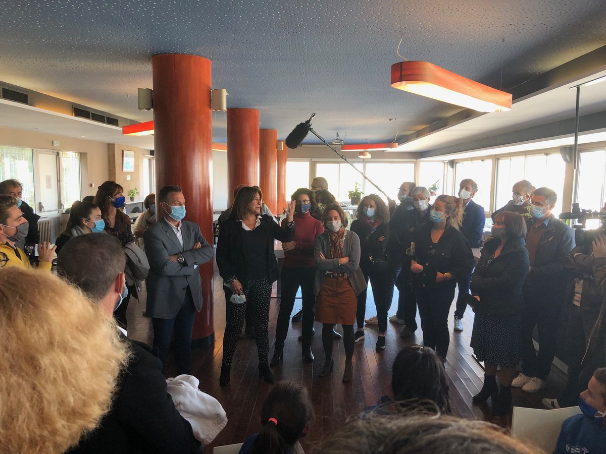 PlaneteMer's tweet photo. 📰 Paru dans la presse
Avec l'article paru dans @laprovence découvrez l'édition inédite de l'opération de nettoyage du Vieux-Port à #Marseille. Et en bonus un encadré sur le travail de @PlaneteMer et du #cdpmem du Var sur le projet #PELAMéd
👉https://t.co/dSzQcOkLXB
📸Planète Mer https://t.co/dH09KzkWMk