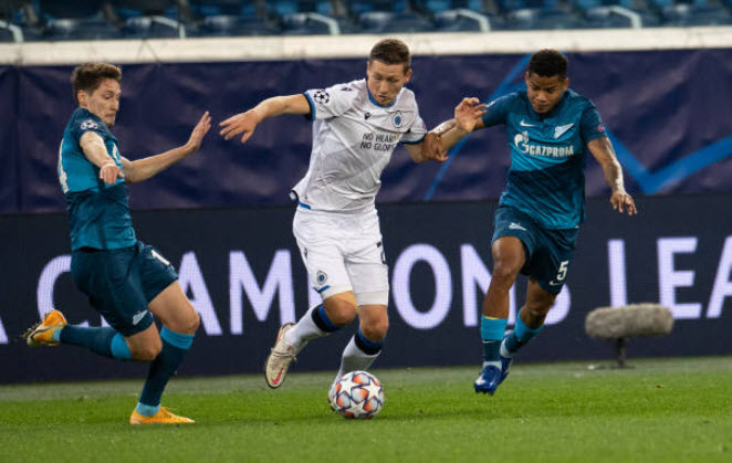 MichelFCBerix's tweet photo. Hans Vanaken speelde tegen #FCZenit zijn 117e opeenvolgende match voor #ClubBrugge en evenaart daarmee Jan Ceulemans.
#zenclu (1/2) https://t.co/WPpkMIiFqM