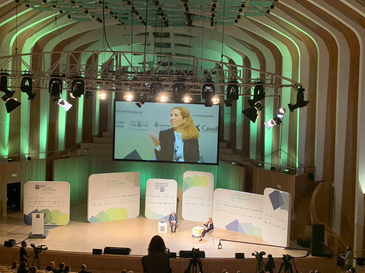 Un lujo en el XIX congreso CEDE, con Nuria Oliver aportando su visión. Inteligencia Artificial en estado puro.