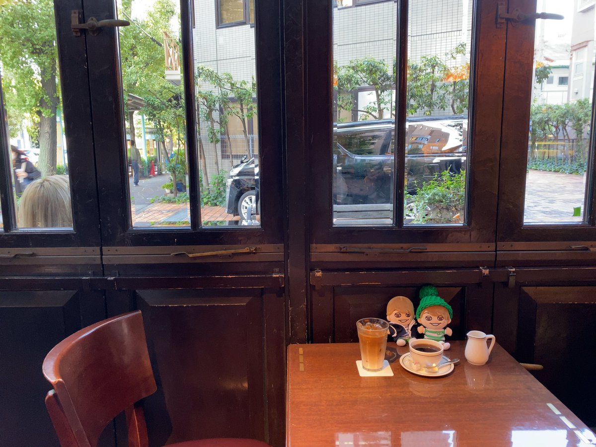なつ アジアンバームのあとは 広尾のパパスカフェへ 恭一とたまきが別れ話をしたお店 こじんまりしてた 映画の席には座れなかったけど 雰囲気は味わえたよ 窮鼠はチーズの夢を見る ロケ地巡り なつ アジアンバームのあとは 広尾のパパスカフェへ 恭一とたまきが別れ話をしたお店 こじんまりしてた 映画の席には座れなかったけど 雰囲気は味わえたよ 窮鼠はチーズの夢を見る ロケ地巡り