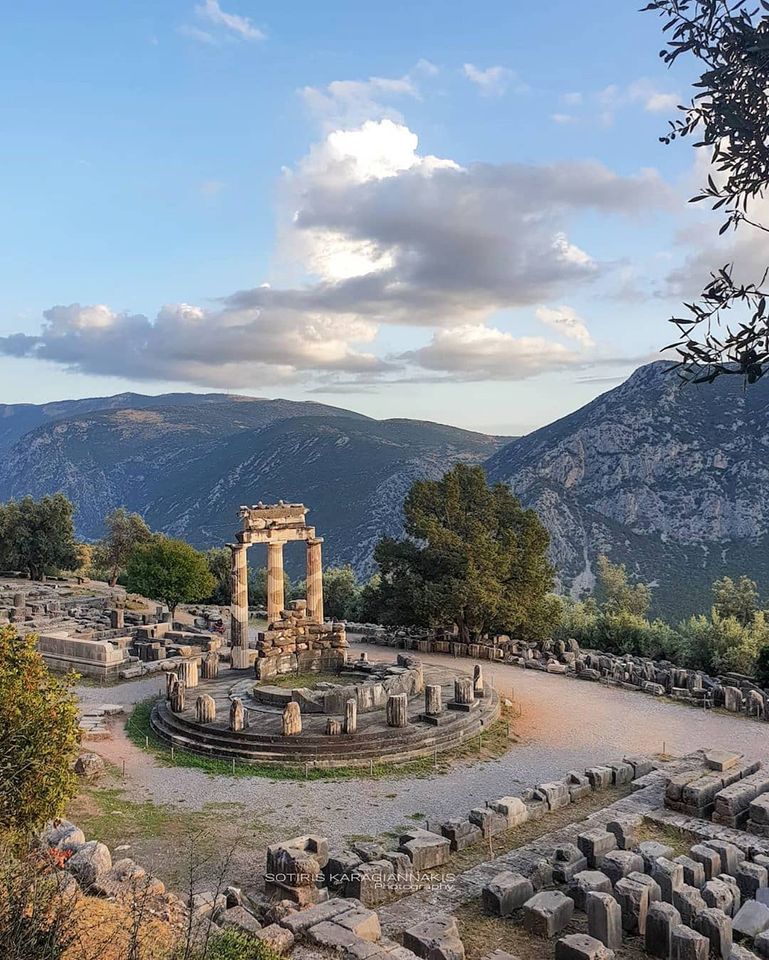 Key_Tours's tweet photo. For the ancient Greeks, Delphi was considered the very center of the world. Visit the archaeological site with our Small Group Delphi One Day Trip from Athens!

https://t.co/86dRNCsUkY

#KeyToursGR #Since1963 #Delphi

Photo credit: @sotiriskar98 https://t.co/lXZ9y7Mfo4