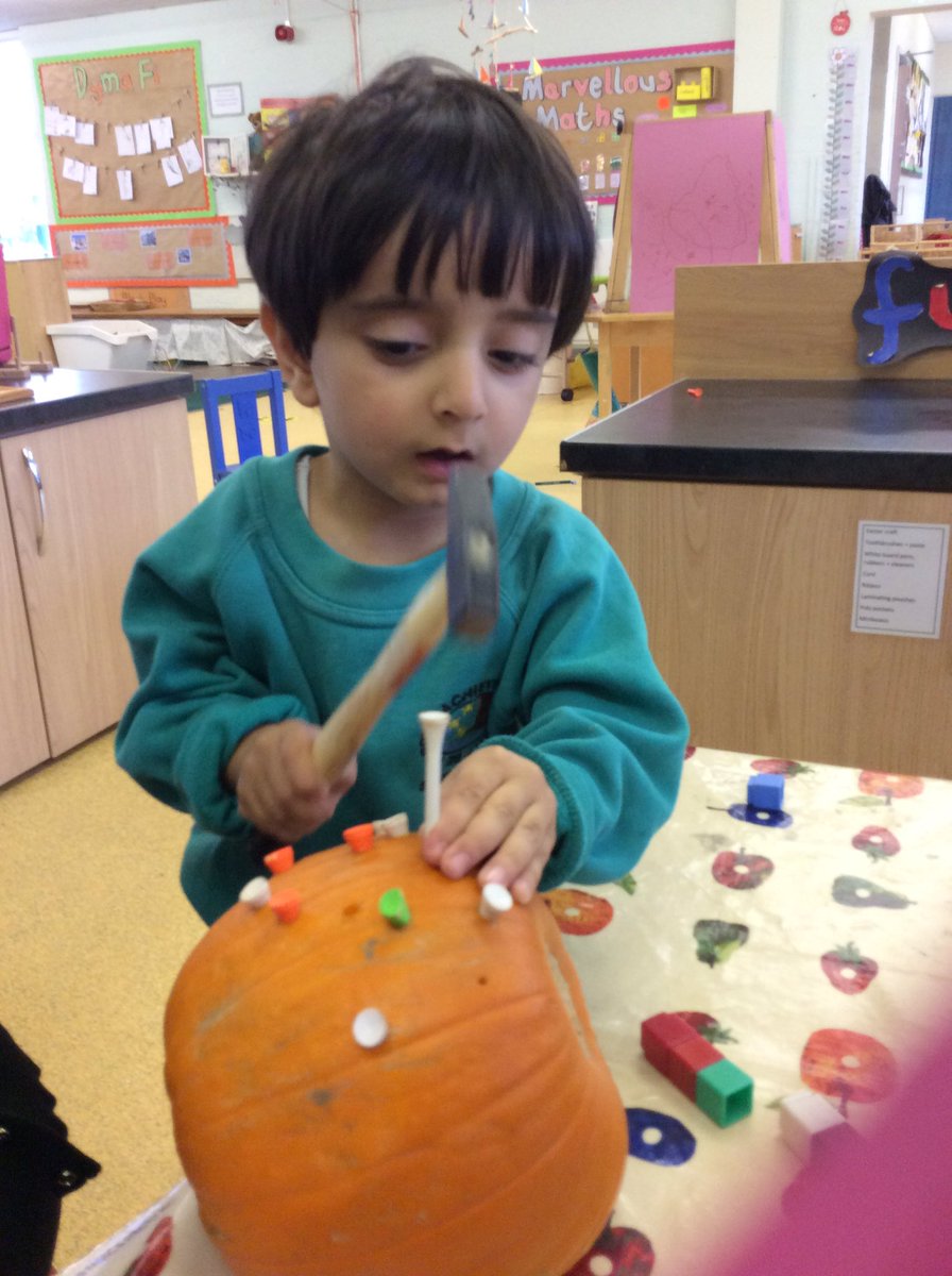 Springwood_Prm's tweet image. #springcardiff have been turning our pumpkins into hedgehogs! #springpd