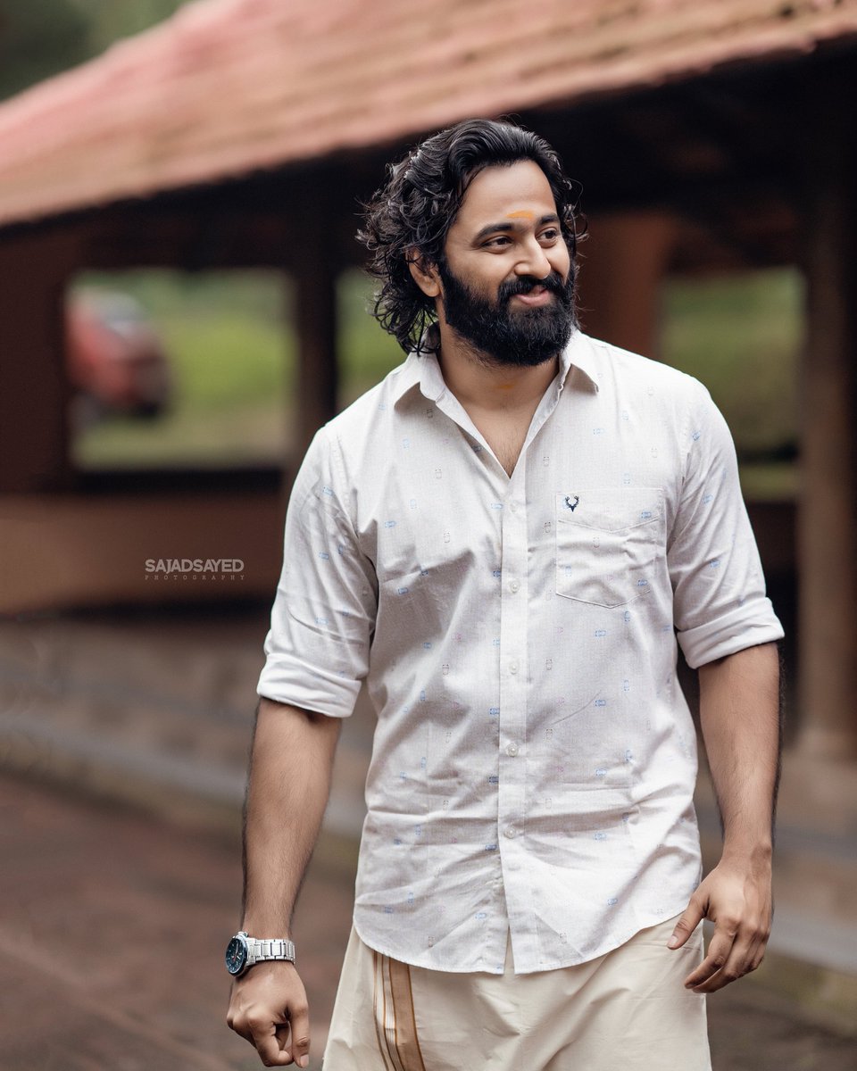 UnniMukundanClb's tweet photo. Unniyettan 😍🤗
@Iamunnimukundan 

#UnniMukundan #UMF #TeamUMF #UM #Unniyettan #SuperMan #MollywoodSuperMan #SuperManOfKerala #SuperManOfMollywood #Meppadiyan https://t.co/yTJJGVoJ9i