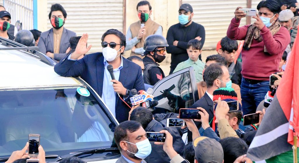 MirSohrab's tweet photo. Skardu welcomes Chairman PPP @BBhuttoZardari in style as Chairman Sb reaches Skardu Airport to lead PPP's Gilgit Baltistan election campaign. https://t.co/rj7ijrwbwJ