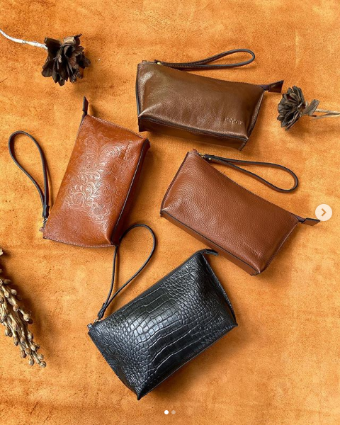 olshophaul's tweet photo. Rekomendasi Olshop Shopee : Brand lokal Tas Kulit asli, untuk wanita.

A THREAD.
👇👇👇 https://t.co/iG8CphctRj