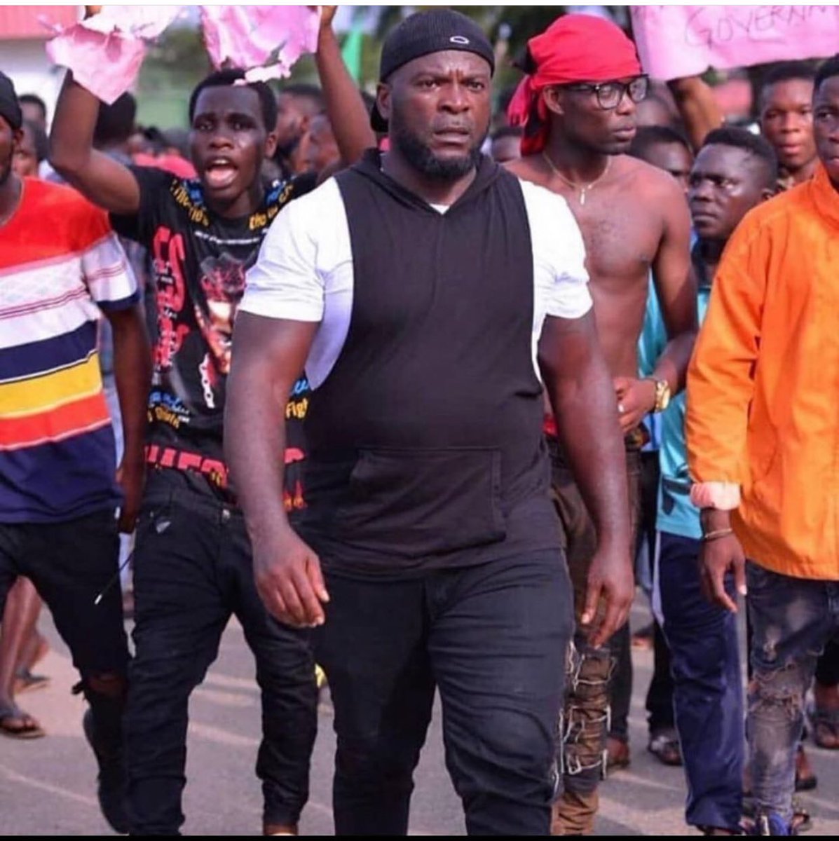 He has just been arrested in umuahia for organizing peaceful protest retweet until government released him
#EndBadGoveranceInNigeria 
#EndSARS