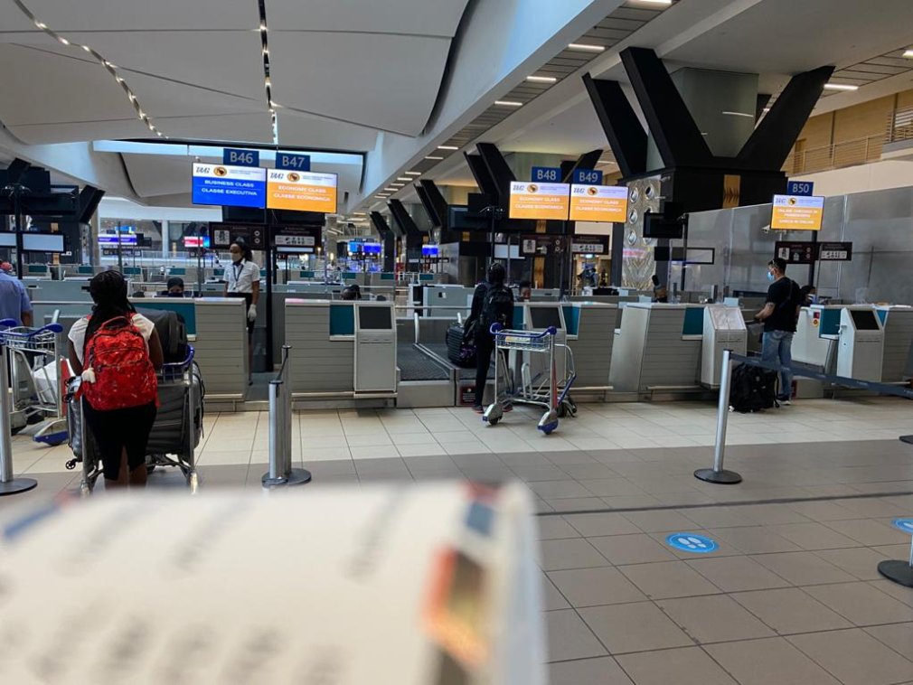 MasterMedtur's tweet photo. @TAAGDigital resumes commercial flights between Luanda and Johannesburg with flights to Cape Town to follow.

#international #Travel #covid19SA #tourism https://t.co/FMQE1WXCYE
