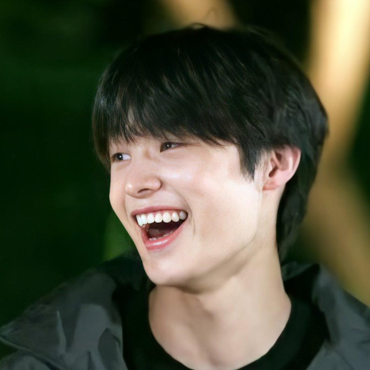 myangelk's tweet photo. Shiny, but not as shiny as you are💚
#OUR_LIGHT_K
#HAPPY_K_DAY https://t.co/TXyxKXYpyZ