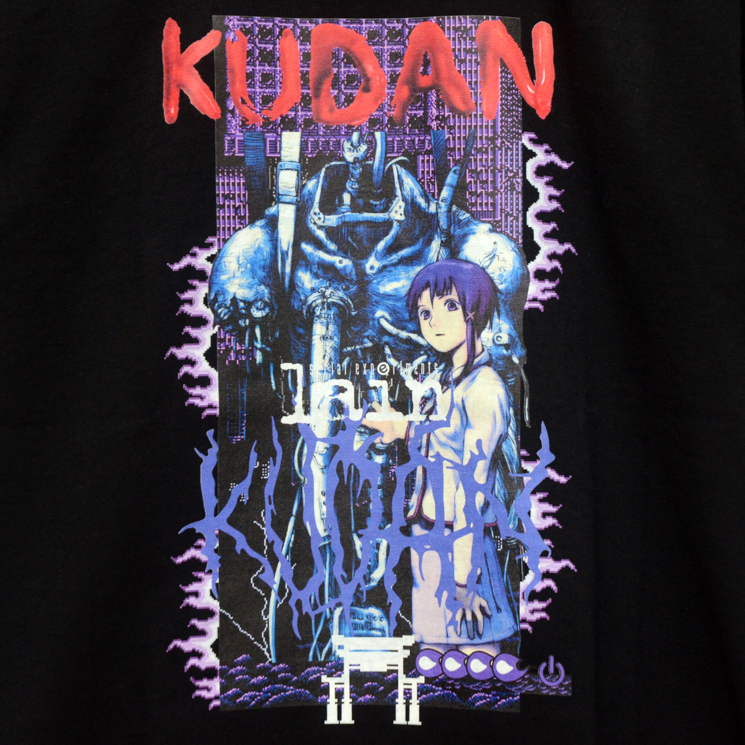 メッサストア Serial Experiments Lain新作先行予約開催中 アーティストコラボ作品をご紹介いたします Kudan ゲーム版lainのイラストを使用し Kudan独自の解釈による混沌としたイメージデザインを落とし込んだ1枚 T Co Pn9a0ebqjm Lainacc