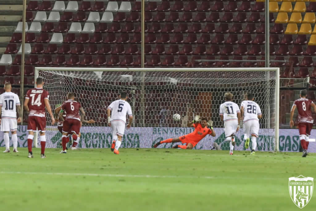 CosenzaOfficial's tweet photo. 🎥 Gli highlights di #RGICOS 

🔗 https://t.co/hI0rffUz1f https://t.co/g6Q3Jsc0LK