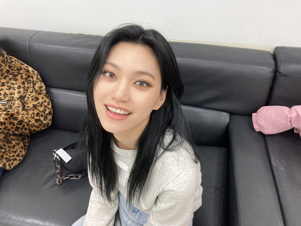 오늘은 일찍 퇴근했으니까 여유롭게 하루를 마무리해야지😊

#도연 ❄️