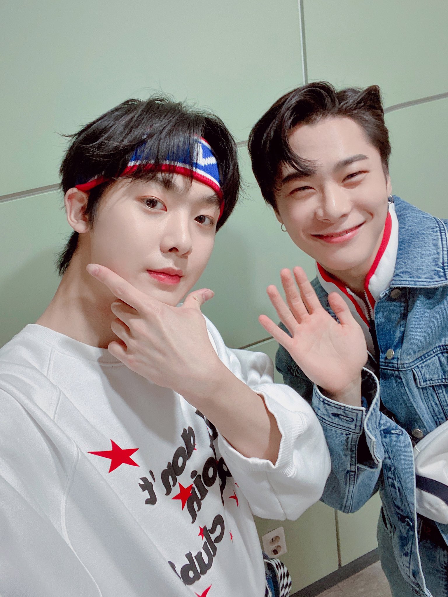 ASTRO MAGAZINE ムンビン ユンサナ タンコン ₊˚✩⊹ ASTRO MAGAZINE ムンビン ユンサナ タンコン ₊˚✩⊹ - メルカリ