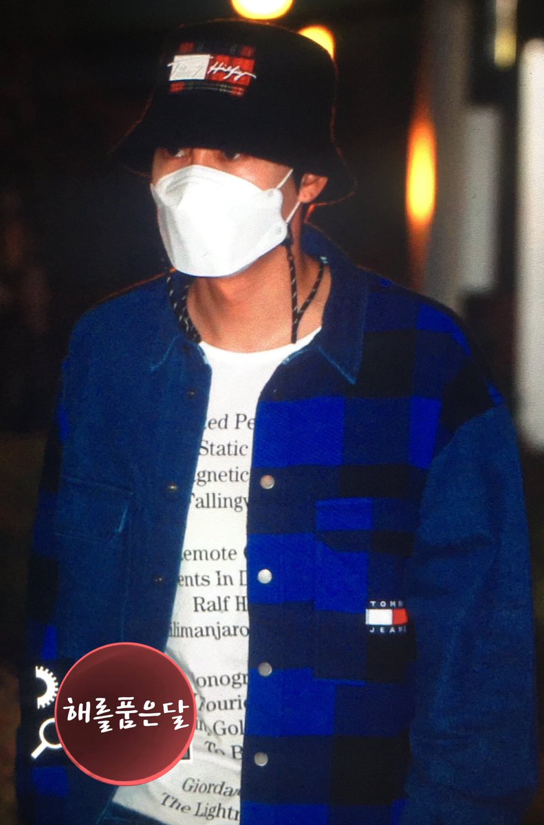 Daliahae8686's tweet photo. 201021 빽투더아이돌 출근 
안녕~드디어 만났어요☺️
오늘 반짝반짝 잘생겼어요ㅋㅋㅋ
#슈퍼주니어 #SUPERJUNIOR  #Eunhyuk #은혁 #이혁재 @AllRiseSilver
#SuperJuniorDnE            
#BAD_BLOOD        
#SuperJuniorDnE_BAD https://t.co/6VQ2oCD538