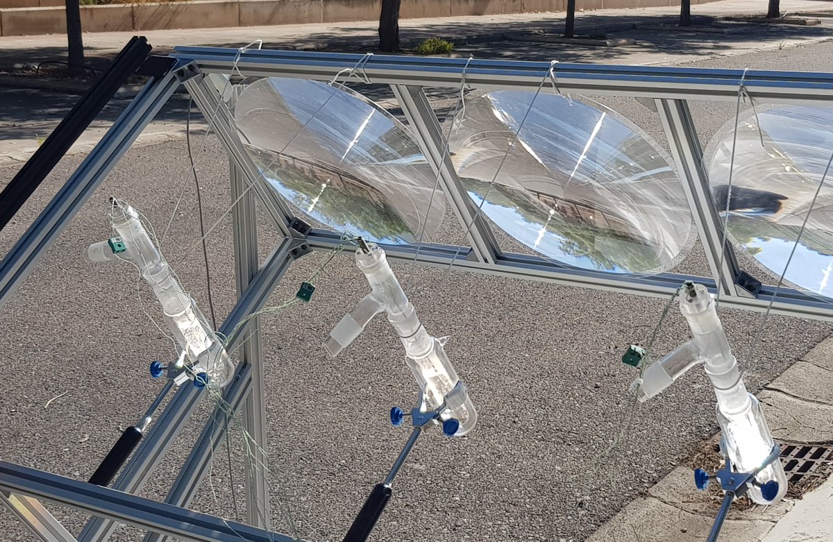 ¿Te interesaría realizar la tesis en nanofluidos solares? En nuestro grupo estamos buscando candidat@s para una beca de doctorado en el tema. +info: lhernand@uji.es

<a href="/UJIuniversitat/">Universitat Jaume I</a> #CienciaUJI