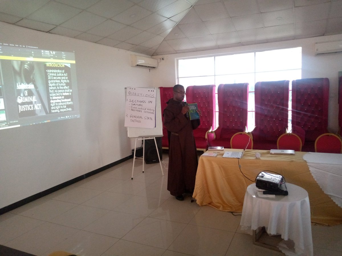 ASFFranceNG's tweet photo. #SAFENG Day 2- Session on Administration of Criminal Justice Act by the Executive Director of @capionigeria, @ASFFrance partners on the #SAFENG project. With support from the @EUinNigeria. @AngelaUwandu. BON Hotel Sunshine, Enugu. https://t.co/s8FgSJZLTY