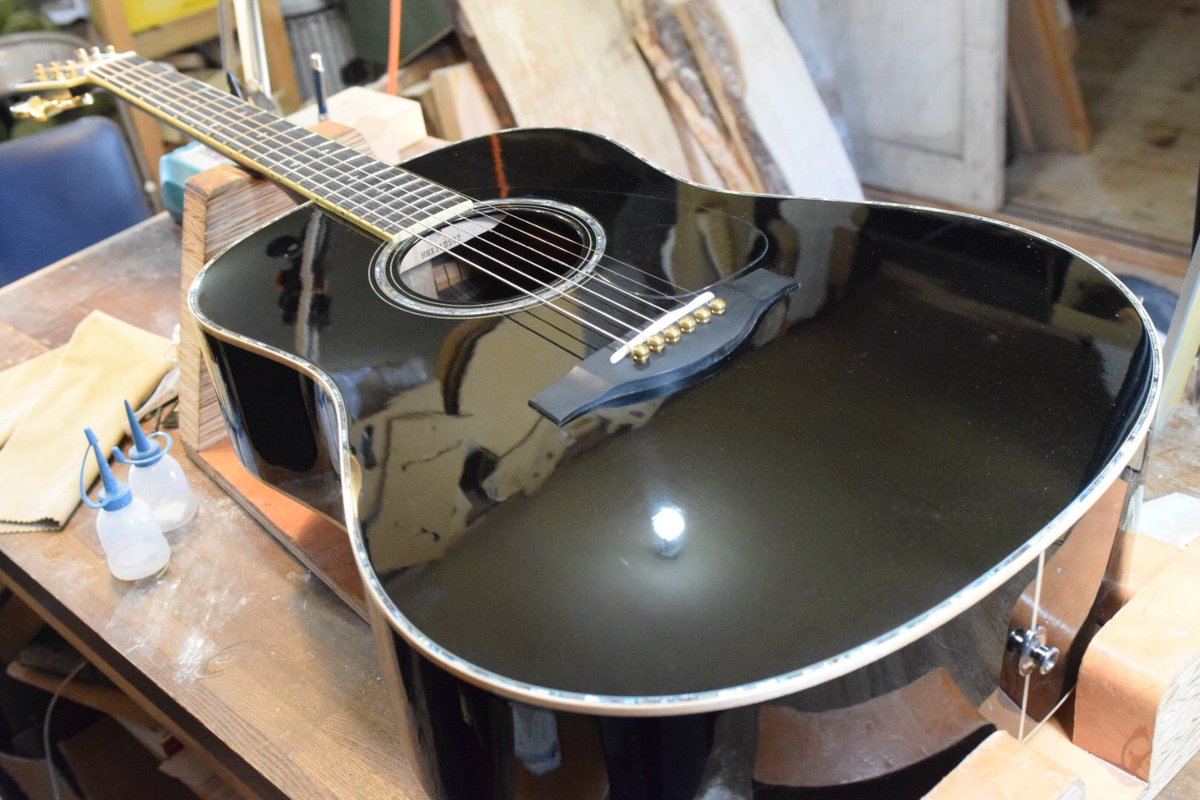 YAMAHAのLL-16のピックガード交換。ベッコウ柄→黒へ。アコギのPGは