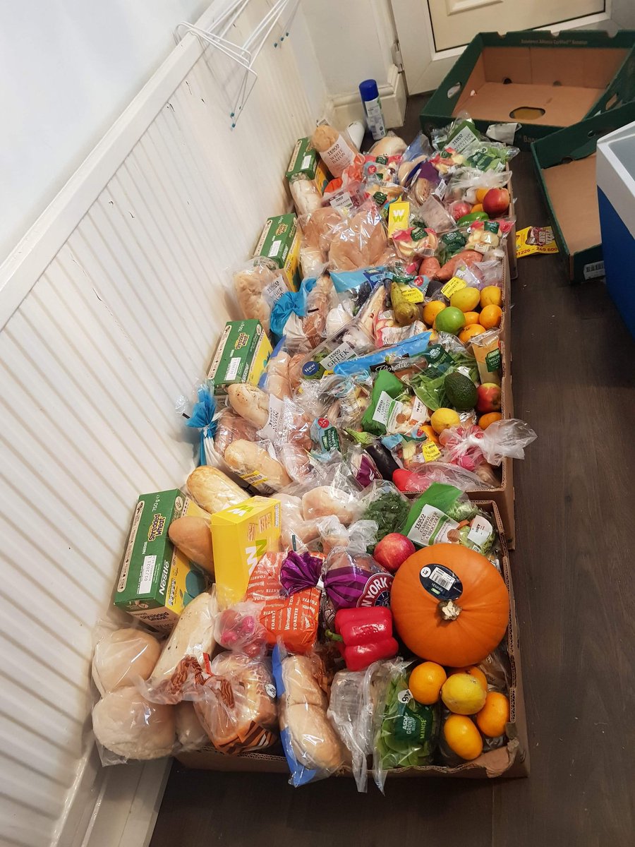 singleparentsup's tweet photo. Food that has been distributed to single parent families in BARNSLEY #supportingsingleparents #Barnsley https://t.co/cYEhVxdkrH