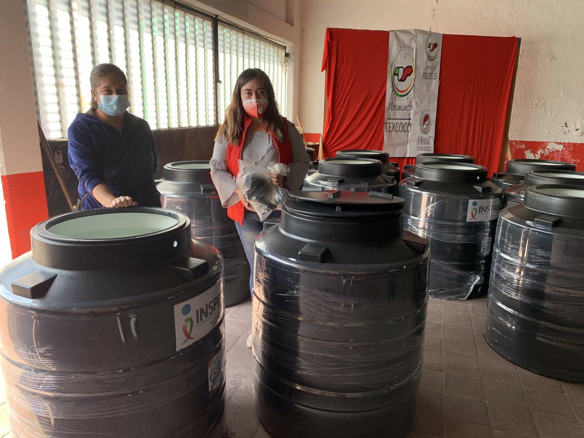MTtexcoco's tweet photo. Entrega de más de 80 tinacos a cargo de nuestra líder @ChoperenaCruz 💦
#MTTexcoco gestionando y cumpliendo para ti. 

@texcoco_pri @MT_EdoMexico @MT_Nacional @AlejandraDMV @davidsanchezi https://t.co/3HaAuKd1yE