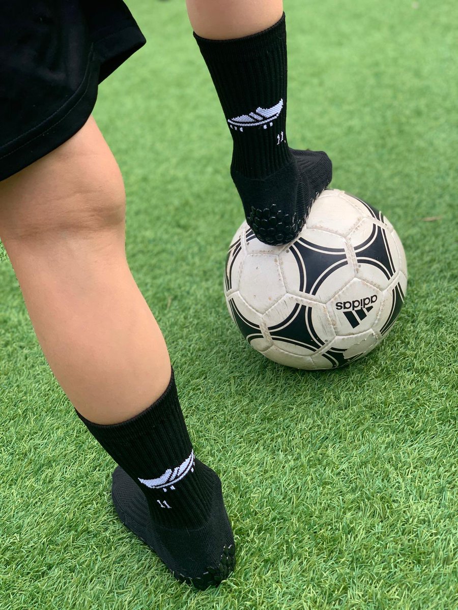 Get a Grip! Reduce blisters, increase agility, extra comfort! ⚽️🥊🏀🏉🎾🧦shipping worldwide🌍 

#gripsocks #football #performance #eleve11