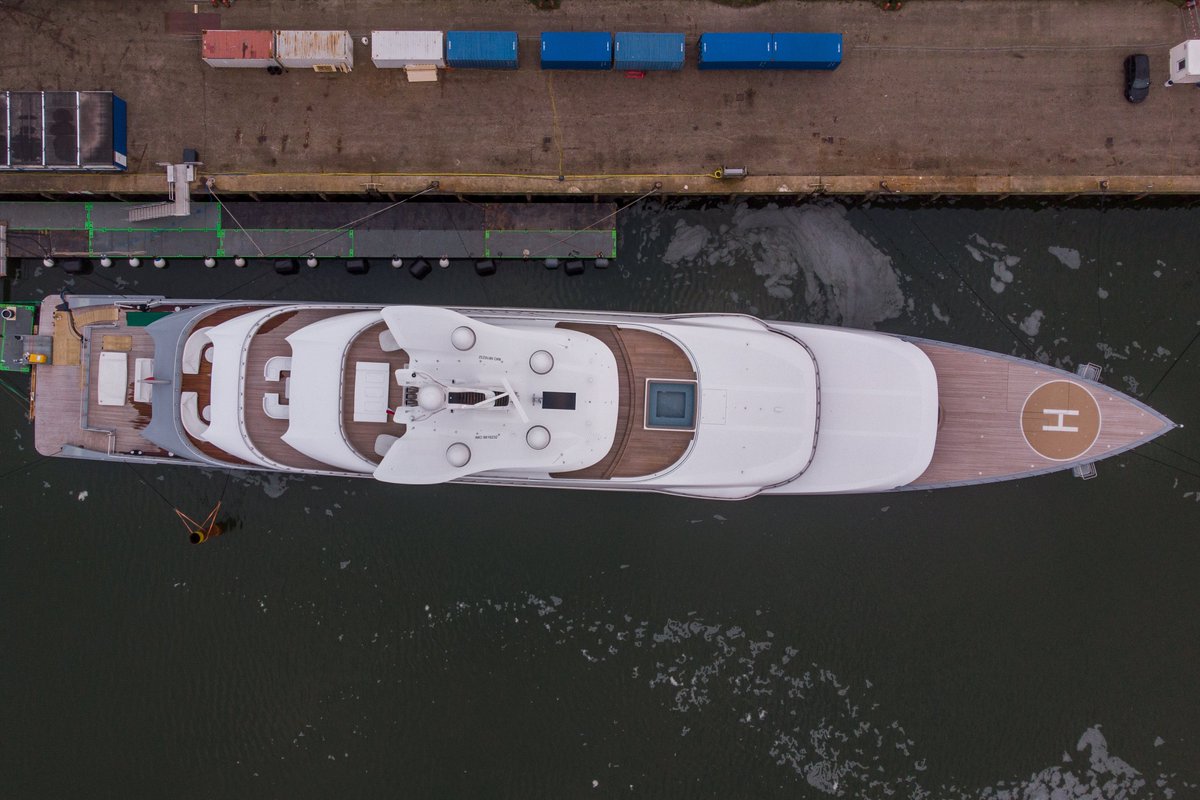 Dutchyachting's tweet photo. After one post per metre of #Project1010, its time to go to something smaller: the 99.95m/ 327’11” #Moonrise in #Harlingen. Photos by GuyFleury Photography. https://t.co/Na5ex6AUOJ