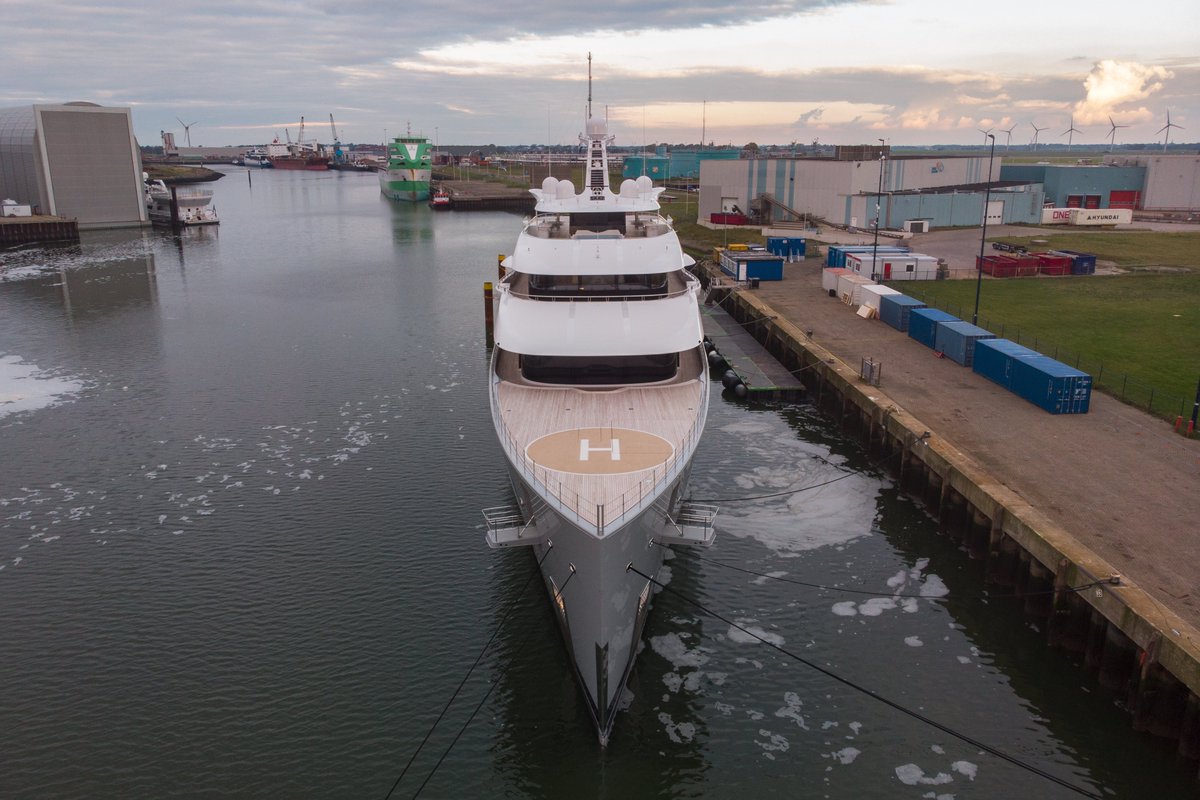 Dutchyachting's tweet photo. After one post per metre of #Project1010, its time to go to something smaller: the 99.95m/ 327’11” #Moonrise in #Harlingen. Photos by GuyFleury Photography. https://t.co/Na5ex6AUOJ