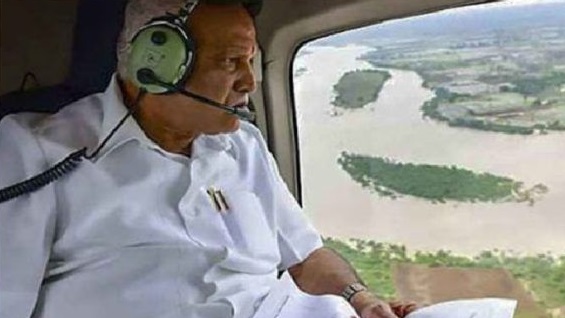VishwavaniNews's tweet photo. ಪ್ರತಿಕೂಲ ಹವಾಮಾನ: ಸಿಎಂ ವೈಮಾನಿಕ ಸಮೀಕ್ಷೆ ಮೊಟಕು
https://t.co/24pkAHbncn
#Vishwavani #KannadaDaily #KannadaNews @CMofKarnataka @BJP4Karnataka #KarnatakaFloods #karnatakarains #aerialview #BadClimate https://t.co/keTiQPyILr