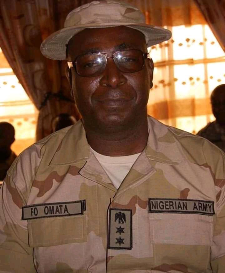 LarryG_O's tweet photo. This is *Francis Omata.* He lead the Nigerian soldiers that killed innocent protesters in Lekki Toll gate... 🥱😱👹    The blood of those innocent youths will never allow you to know peace🙏🏾

Please let's share his useless picture.... So that he will remain useless in life https://t.co/rG7hR0yCPa