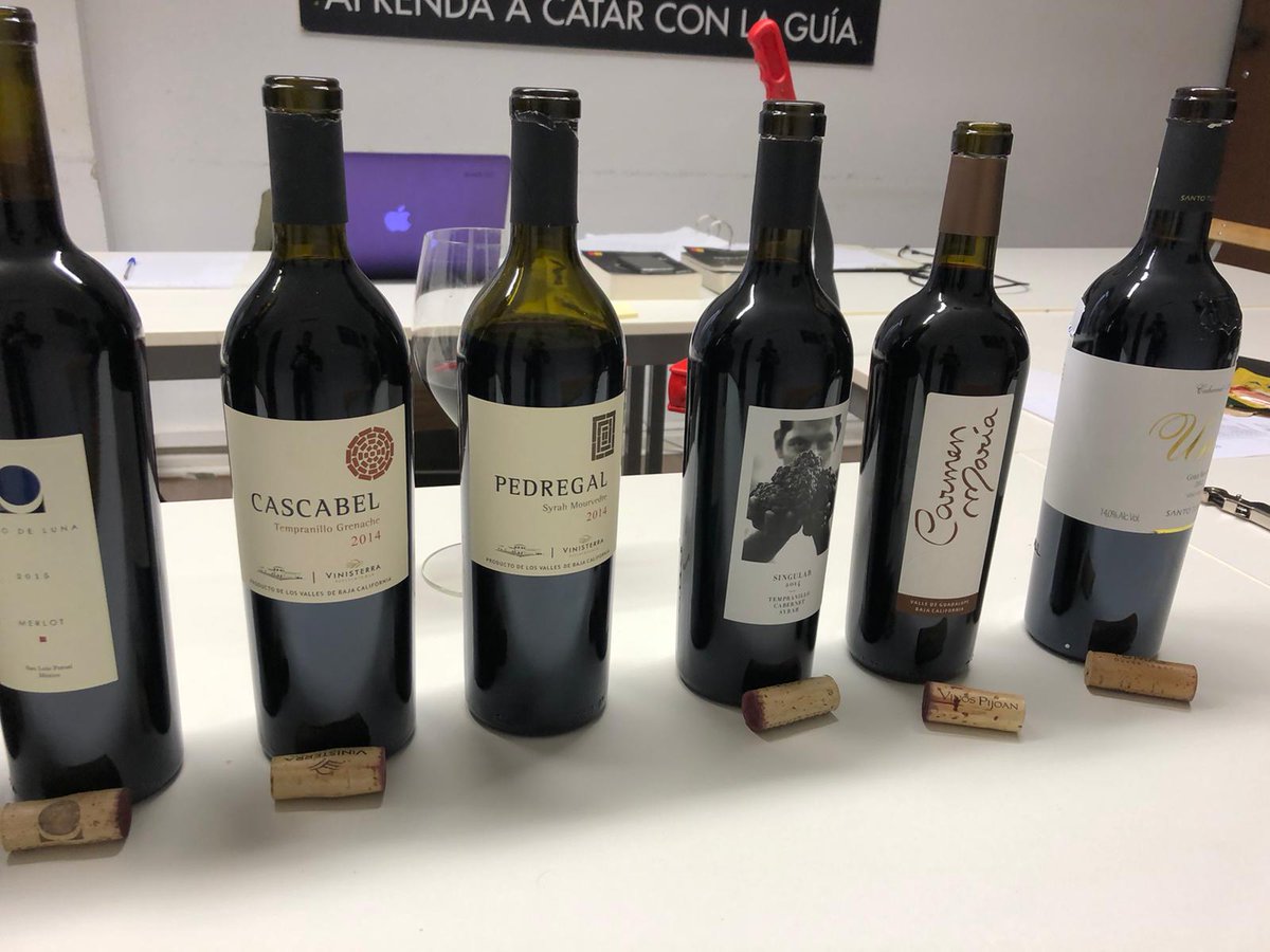 guiapenin's tweet photo. ✍️ La semana pasada los catadores de la Guía terminaron la #Recata para la próxima #GuíaPeñín de los Vinos de México. En unos días os contamos cómo fue.
Suscripción a las guías: https://t.co/f43ruV9EAU https://t.co/ADkrXqWWHE