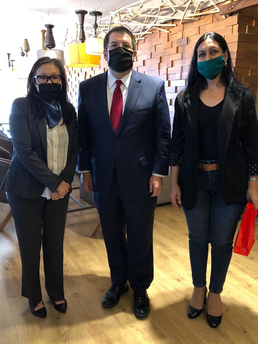 USConsulateThes's tweet photo. #DCMBurger and #CGLee: We were honored to meet with activists Emine Buruci and Sabiha Suleiman to learn more about the challenges faced by the Pomak and Roma minorities in Thrace and to find out how @USConsulateThes can better support these important communities. https://t.co/srtsag3Asa